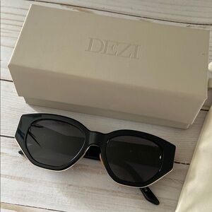 DEZI Black Sunglasses 🕶️ NEVER WORN NO SCRATCHES